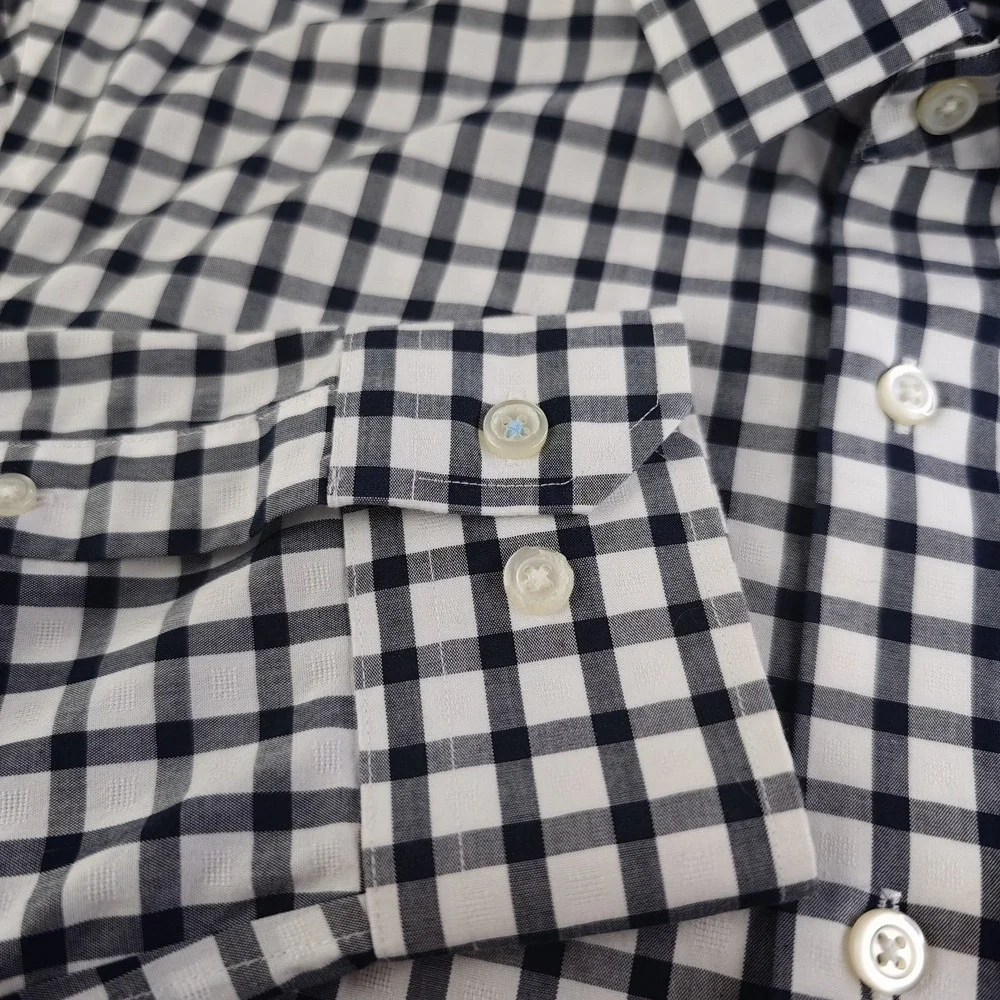 Banana Republic Shirt Mens Medium Grant Fit Non Iron Stretch White Blue Check